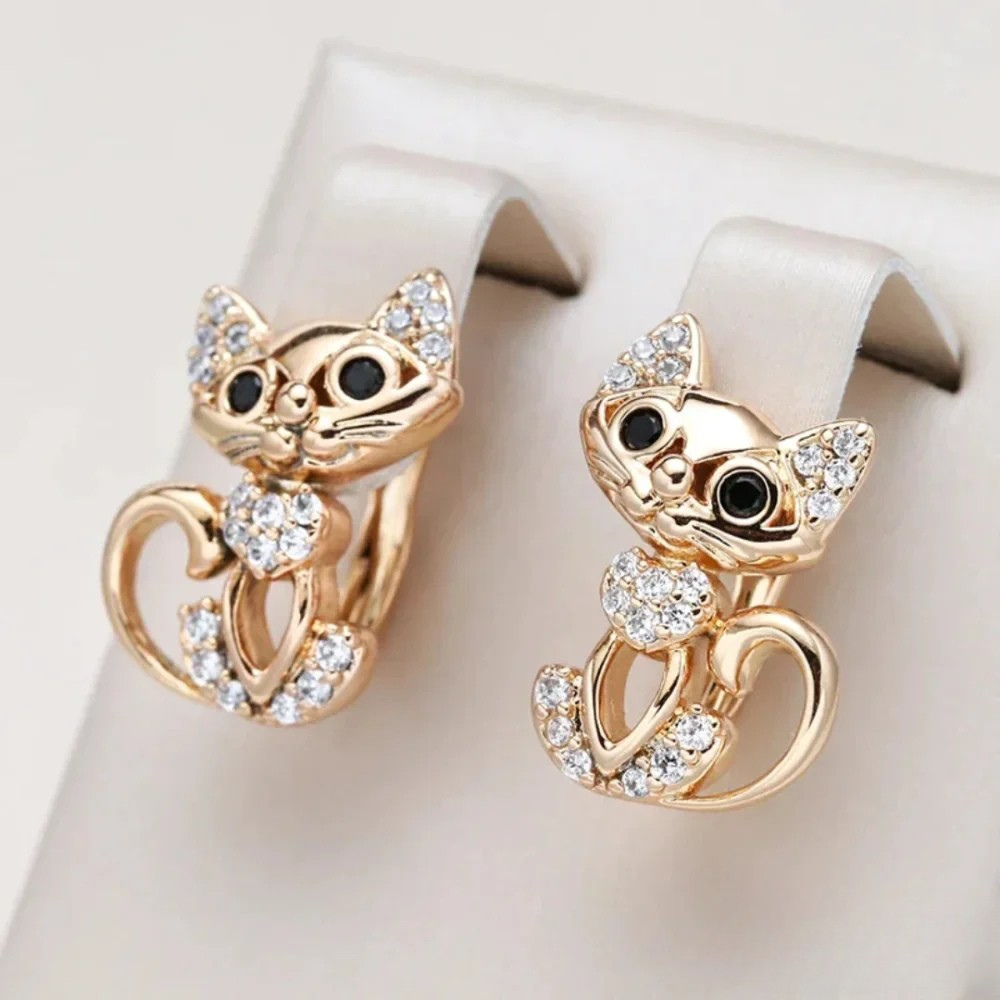 Elegante Zirkonia Katzenohrstecker