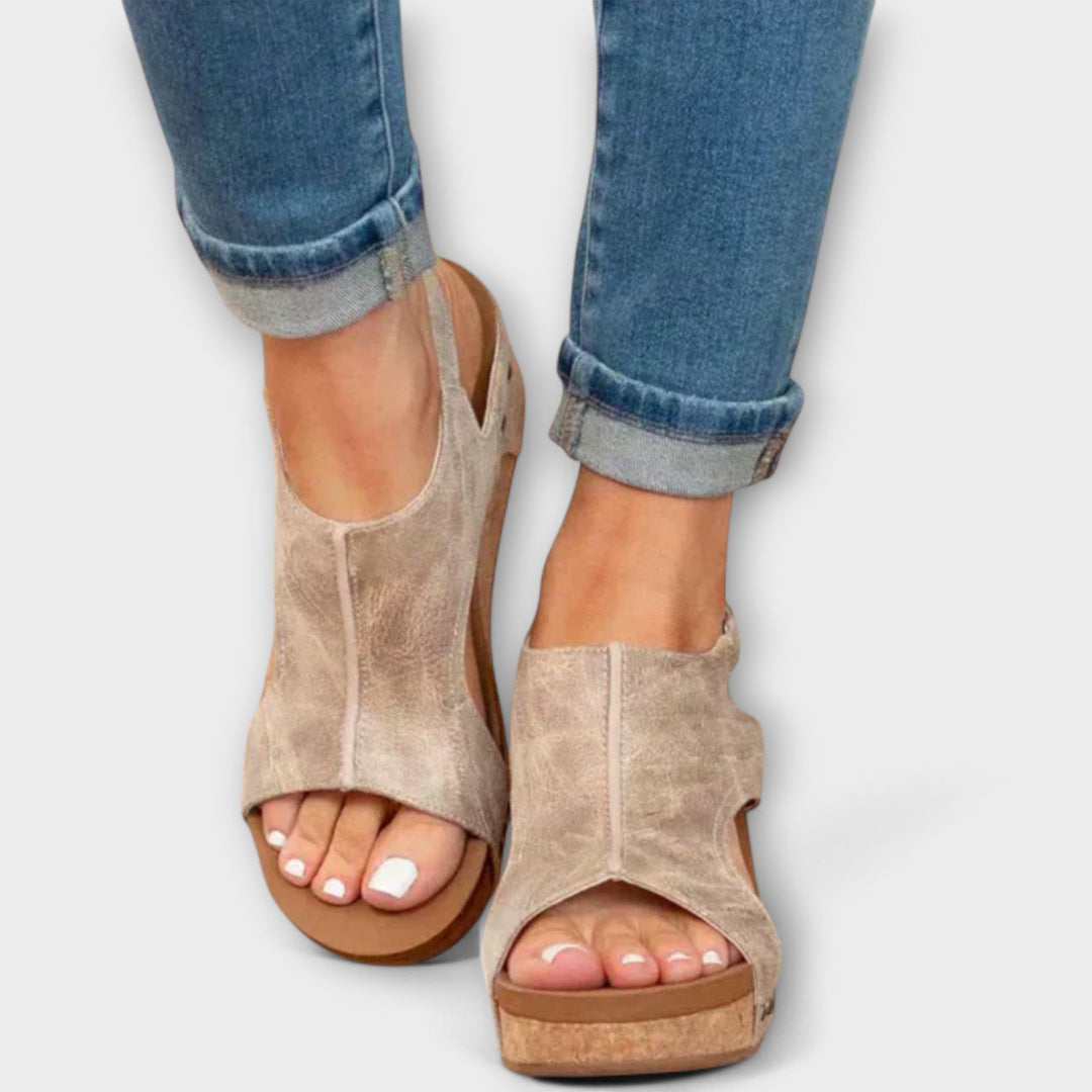 Orthopädische Schuhe mit Wedge-Absatz