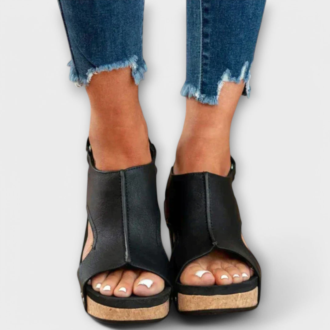 Orthopädische Schuhe mit Wedge-Absatz