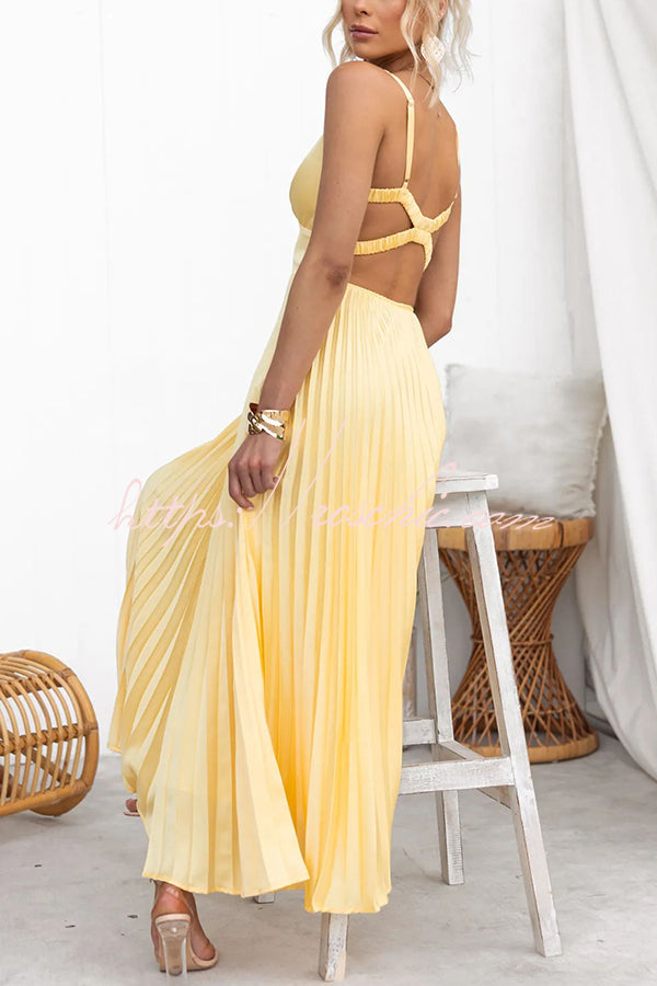 Lucy - Atemhaftes Plisseekleid