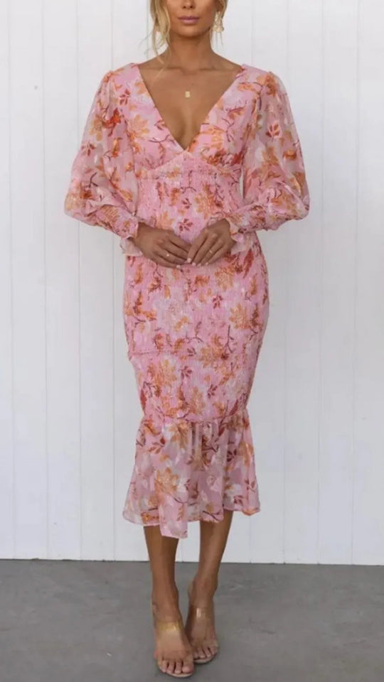 MILLIE – ELEGANTES BLUMENMUSTER TRÄGT KOMFORT