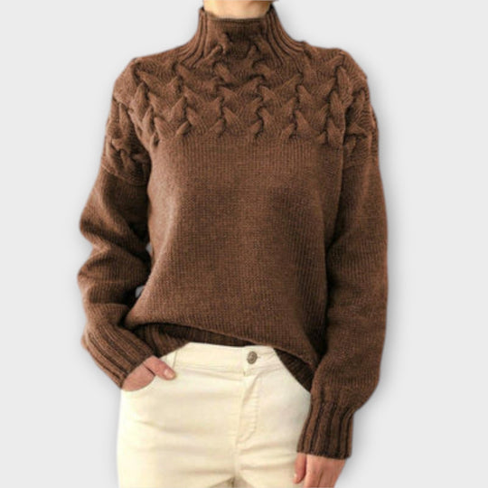 Damenpullover mit Kabelstrick-Detail