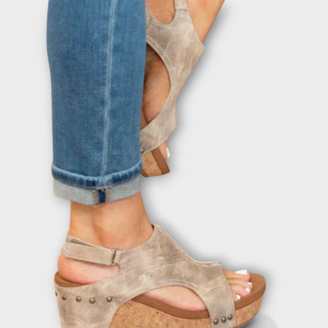 Orthopädische Schuhe mit Wedge-Absatz