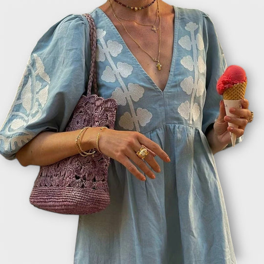 Bedrucktes Kleid für mühelose Eleganz
