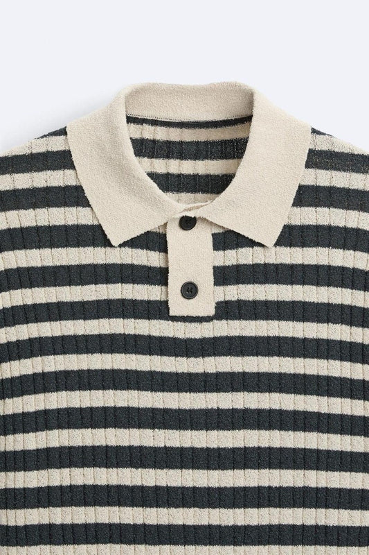 GESTRIFTES STRICK-POLO – ELEGANT FÜR JEDEN ANLASS