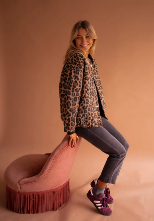 LEONA | BOMBERJACKE MIT LEOPARDENMUSTER
