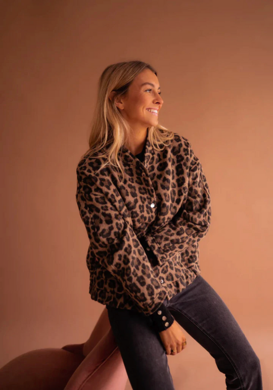 LEONA | BOMBERJACKE MIT LEOPARDENMUSTER