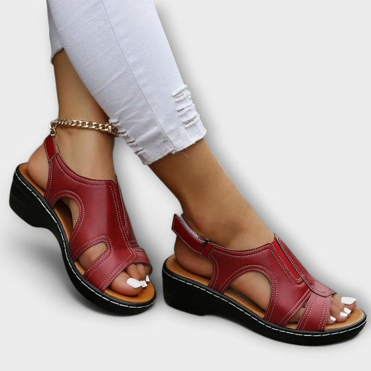 Christina - Orthopädische Leder Sandalen mit Komfortabsatz
