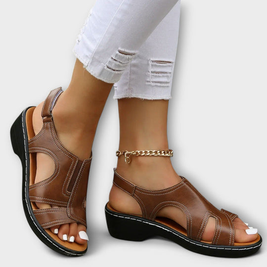 Christina - Orthopädische Leder Sandalen mit Komfortabsatz
