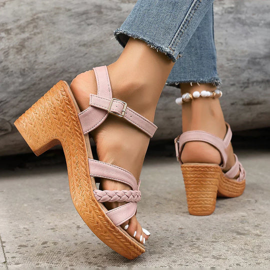 GIANNA KLASSISCHE SANDALEN MIT MITTELHOCH – KOMFORTABEL MODERN STILVOLL