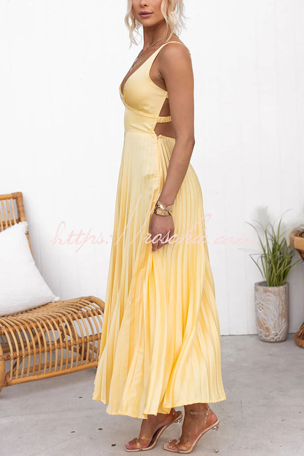 Lucy - Atemhaftes Plisseekleid