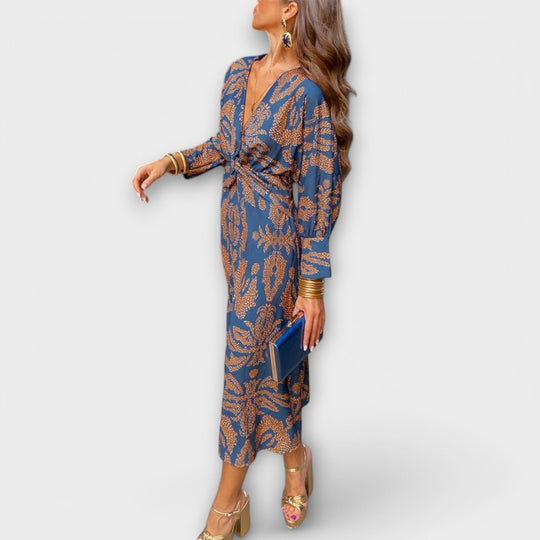 Elegantes Kleid mit langen Ärmeln