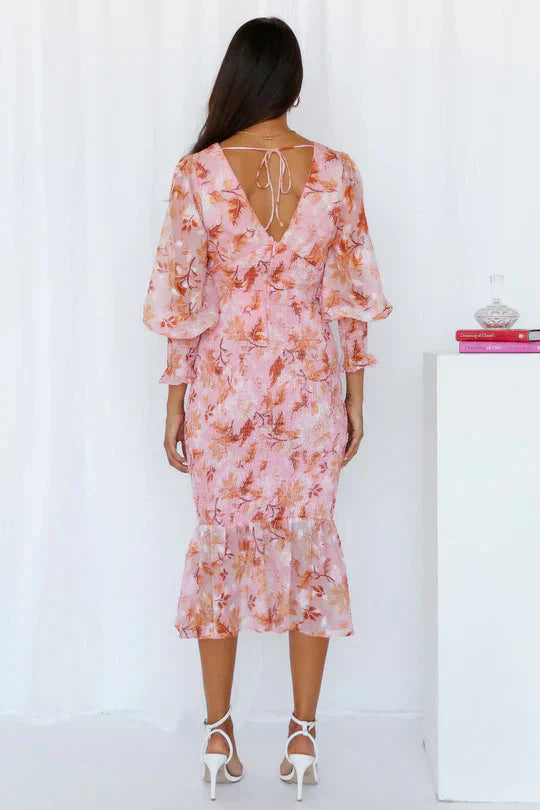 MILLIE – ELEGANTES BLUMENMUSTER TRÄGT KOMFORT
