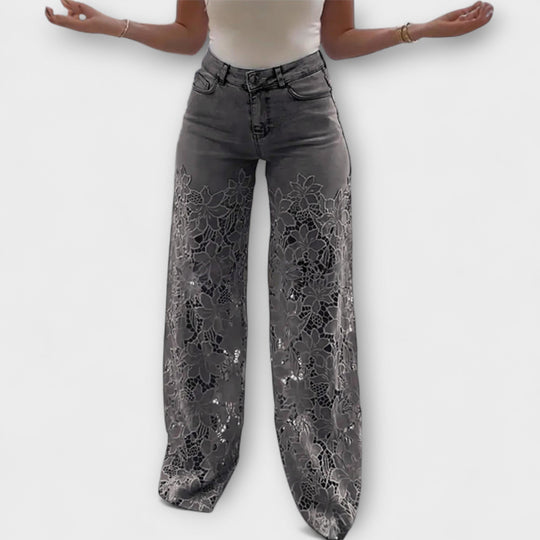 JENNIE - TRENDIGE SPITZEN-PATCHWORK-JEANS