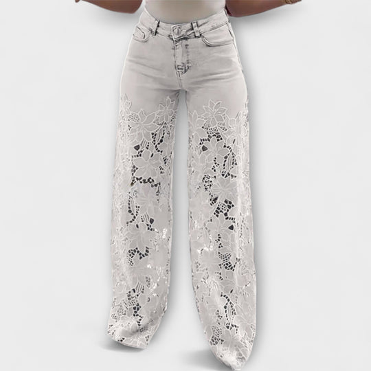JENNIE - TRENDIGE SPITZEN-PATCHWORK-JEANS